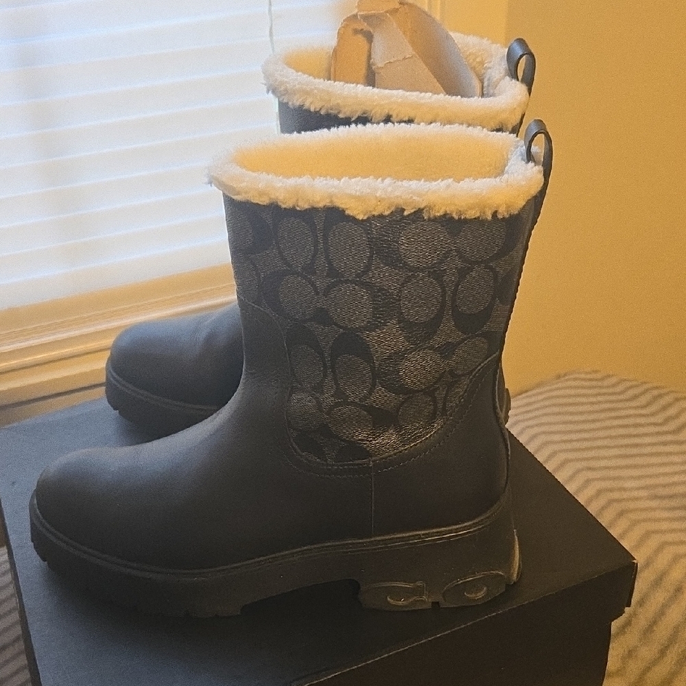 Coach Black and Gray Shearling-Lined Boots With Box SIZE 10 - Picture 2 of 12